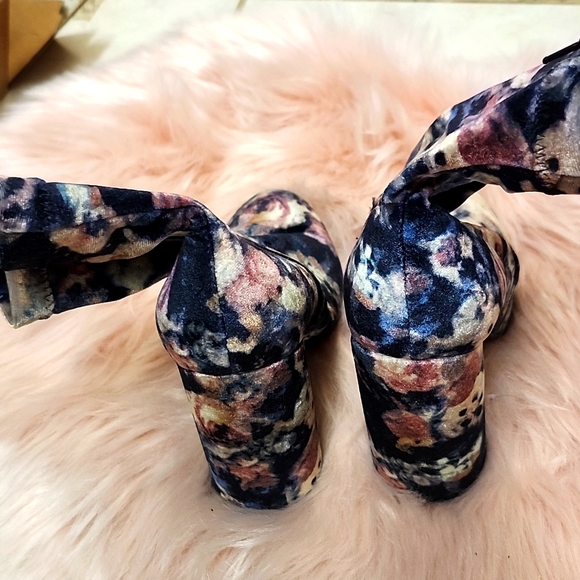 Brand New ESPRIT FLORAL Booties-7 - Picture 2 of 5